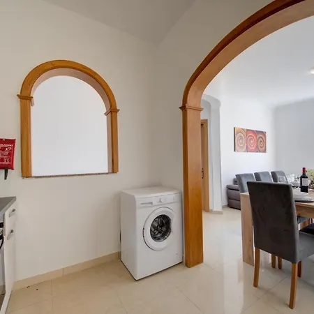 Apartment Sunny Coast Sliema 3-Bedroom Apartment Sliema